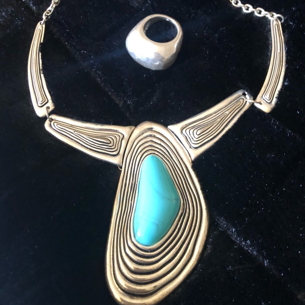 Turquoise stone necklace and bracelet set